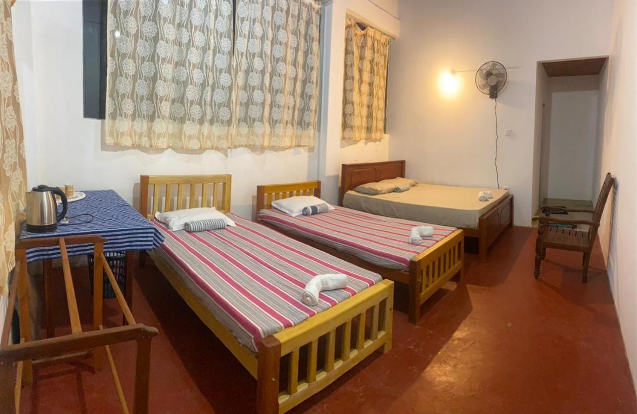 Sunil'S Homestay Sinharaja Kalawana Kamer foto